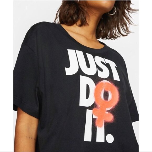 NWT Nike Sportswear Women's Feminism Black Rebel Cropped T-Shirt size XXL - Picture 2 of 10